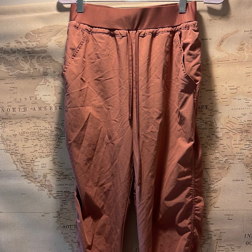 Jolt joggers